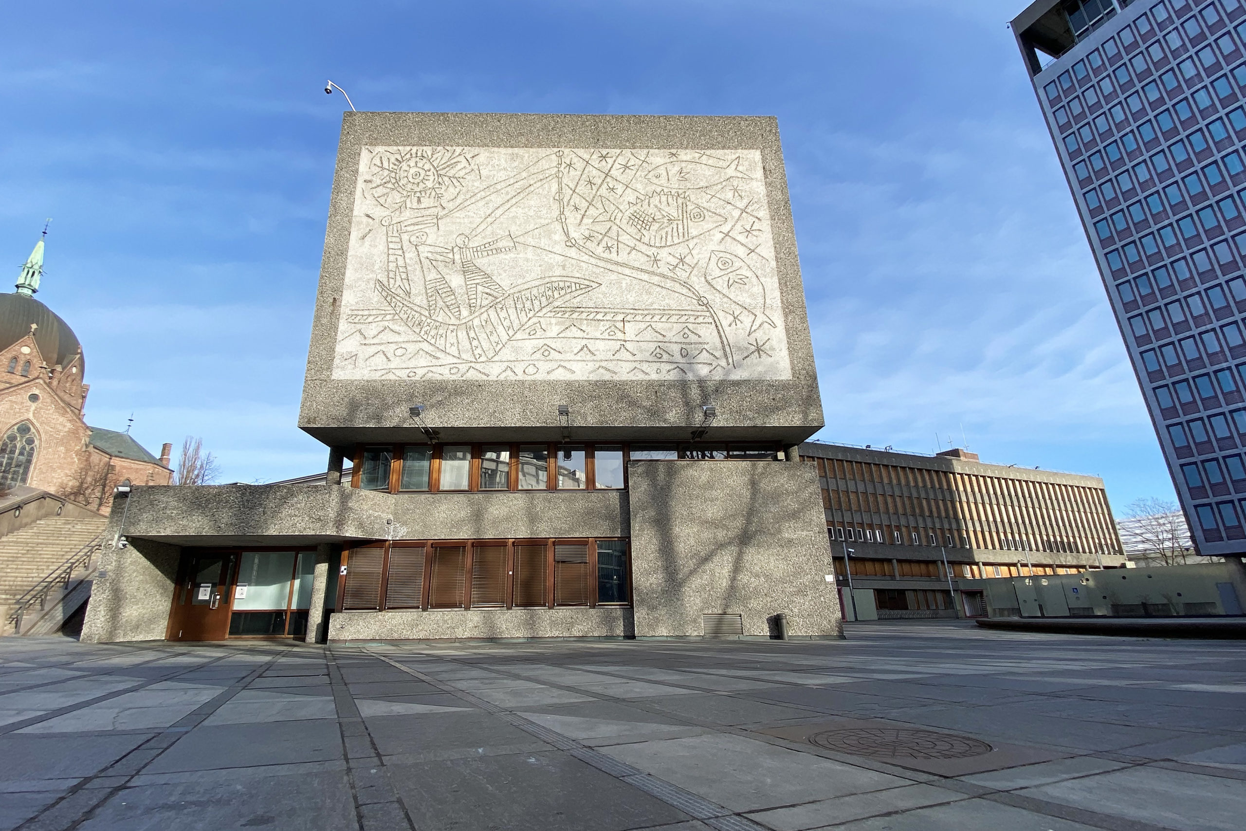 Y-blokka slik den fremstod før riving. (Foto: Danby Choi.)