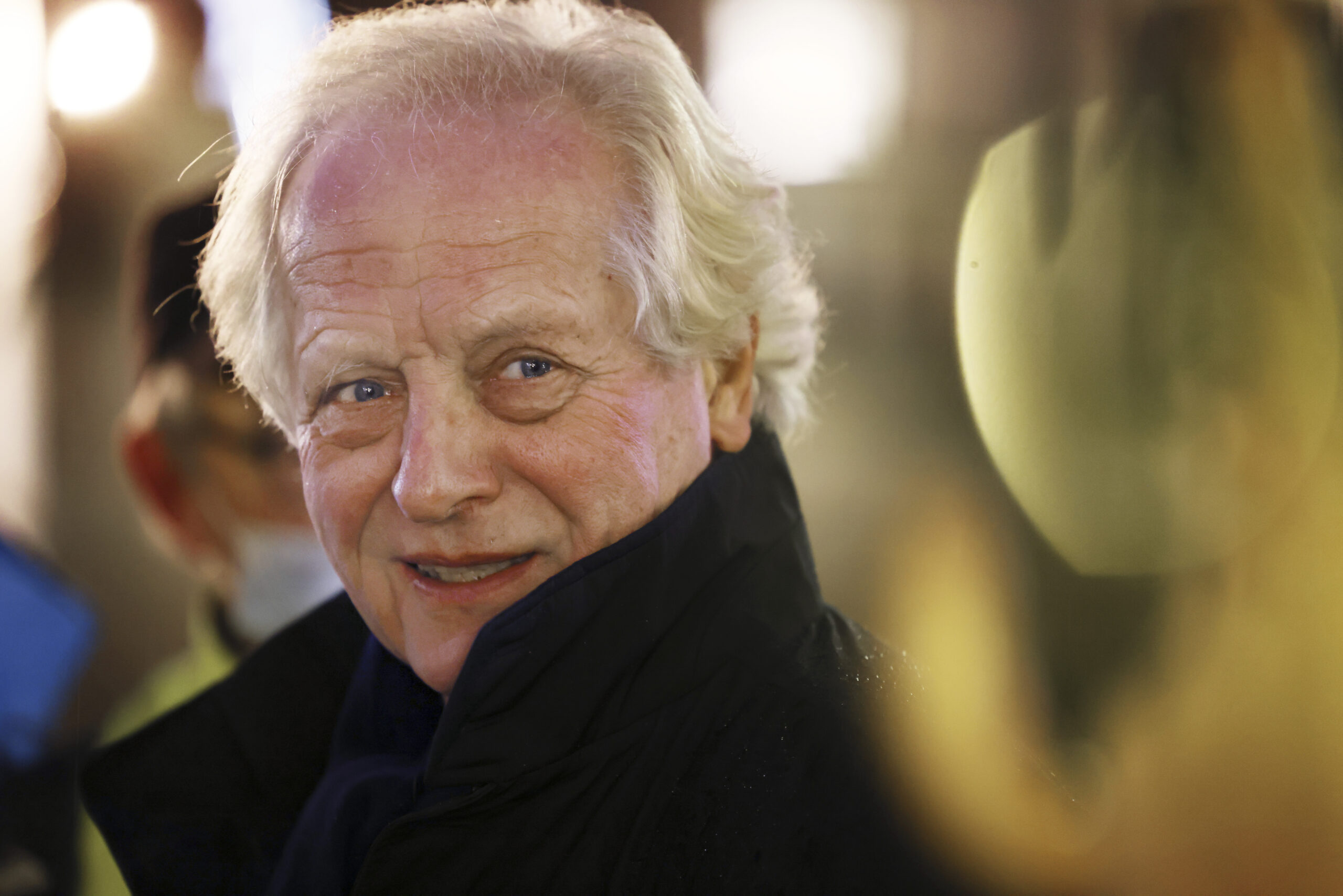 I oktober 1993 ble forlagsdirektør William Nygaard i Aschehoug skutt og forsøkt drept utenfor huset sitt i Oslo. Saken er ikke oppklart. (Foto: Ørn E. Borgen/NTB.)