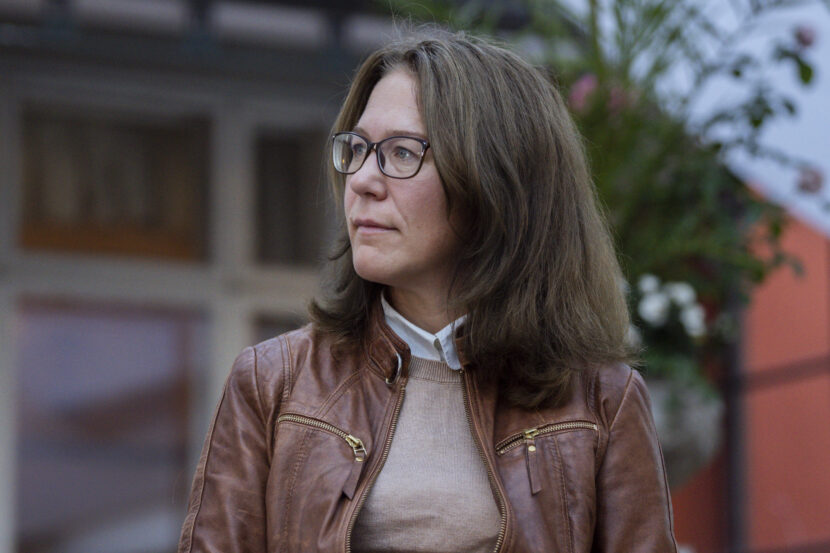 Oslo 20220906. Forfatter Anine Kierulf under samtale og debatt om de viktigste utfordringene for ytringsfrihet i vår tid i Aschehougs hage. (Foto: Beate Oma Dahle/NTB.)