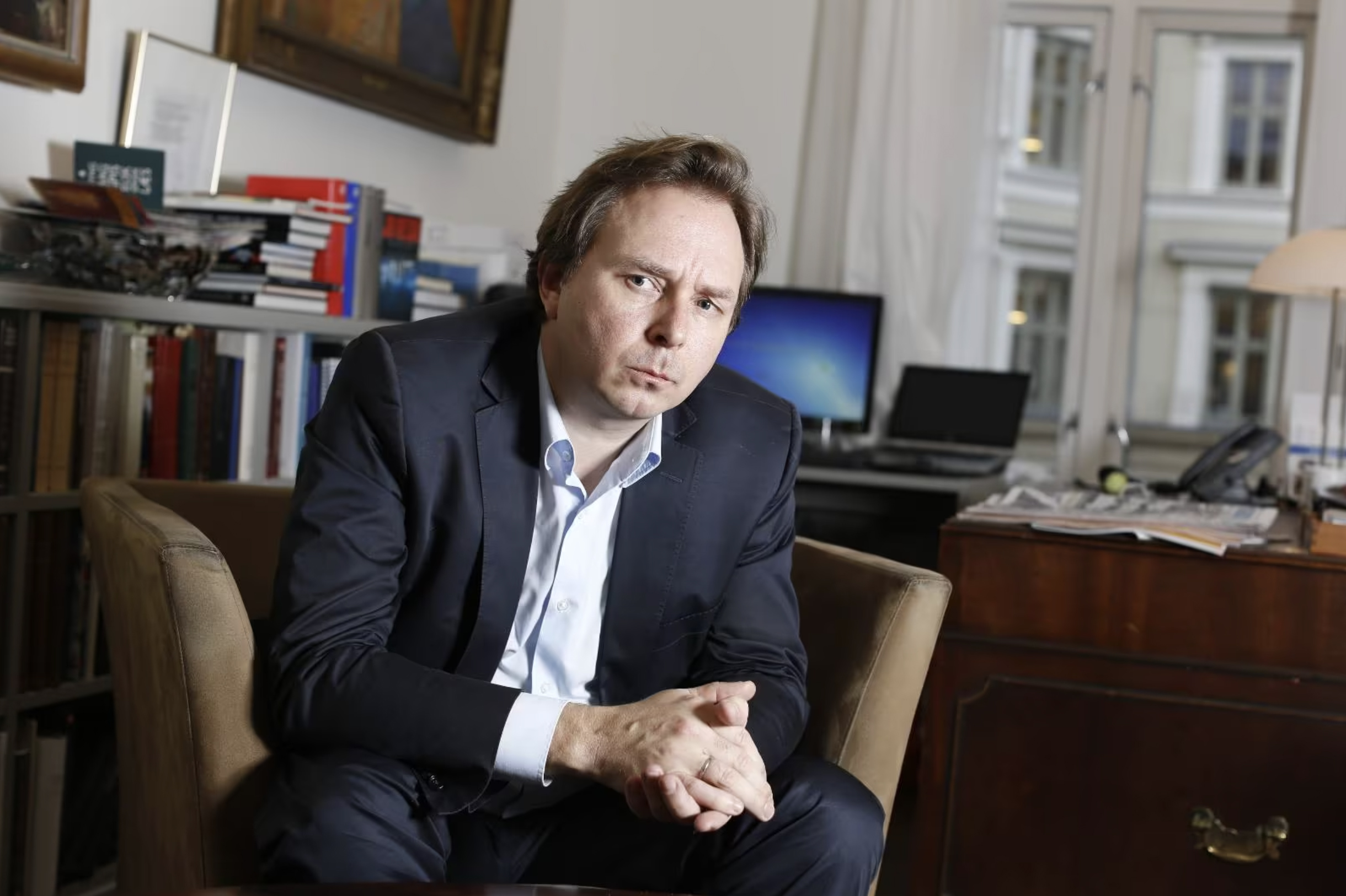 Subjekt 100 er Norges første kartlegging av kultureliten. Forlagssjef i Aschehoug, Mads Nygaard, er mannen bak vår nærmeste konkurrent: Aschehougs hagefest.