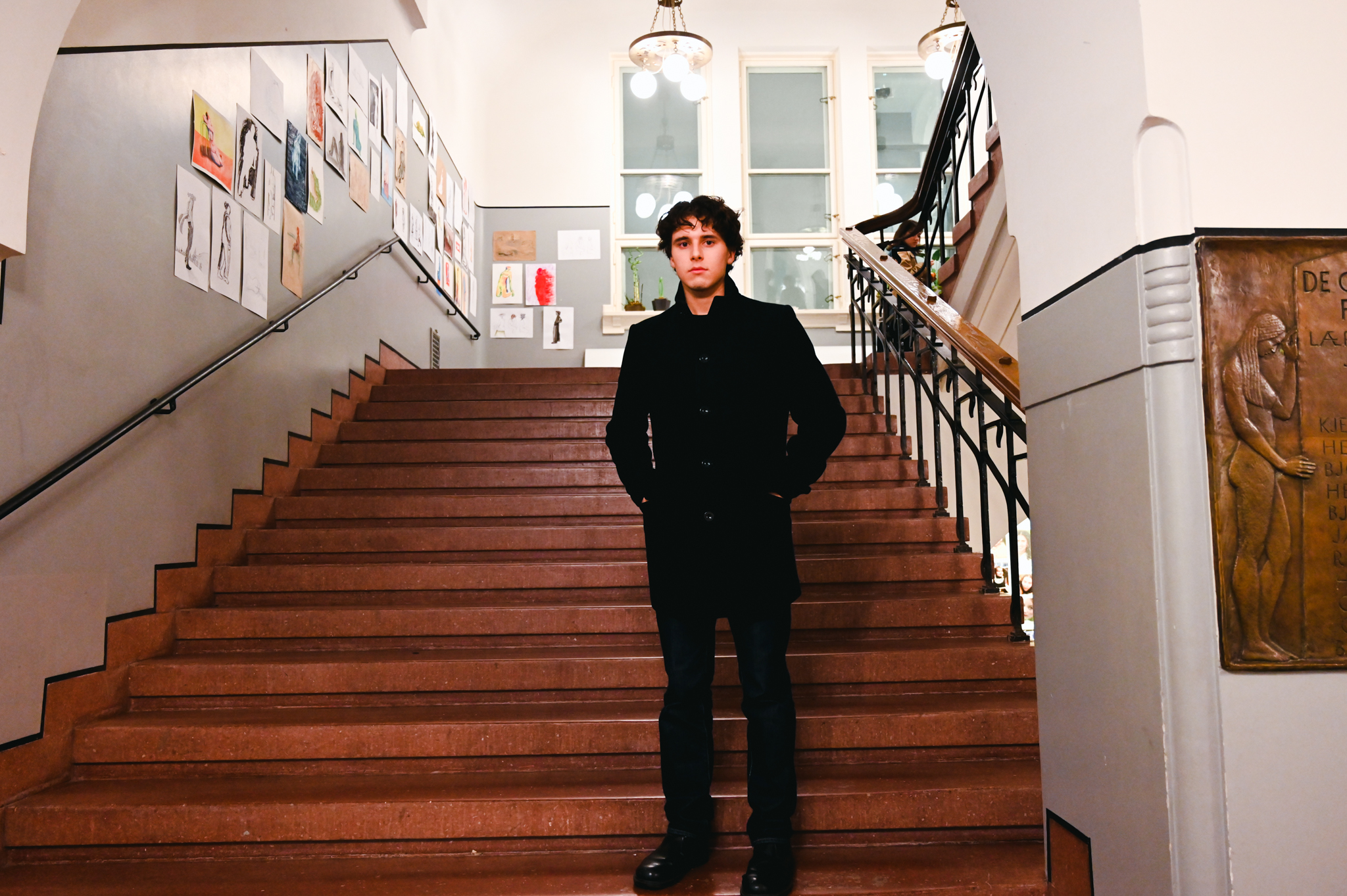 Eivind Nejad-Trondsen uten for Munch vgs i Oslo (Foto: Aurora Henni Krogh.)