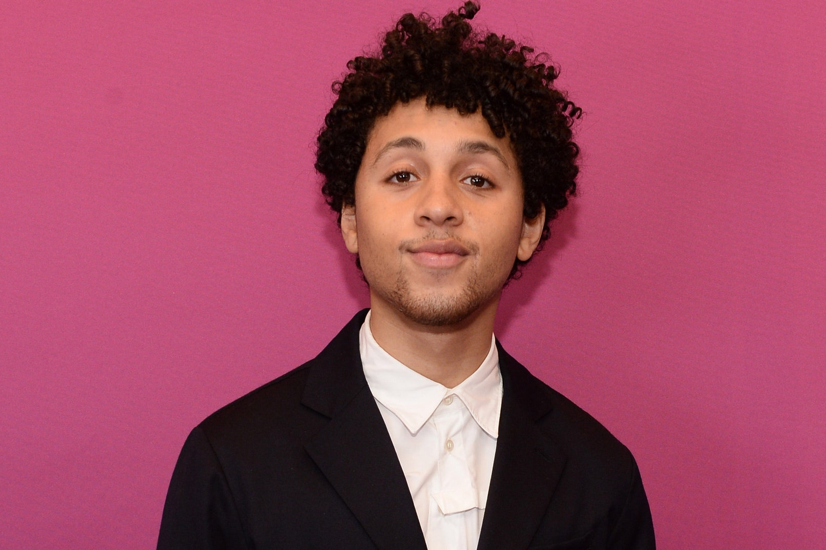 Jaboukie Young-White spiller rollen som Ethan Clade i «Strange World» (2022). Clade er Disneys første åpent homofile rollefigur. (Foto: Getty.) 3:2