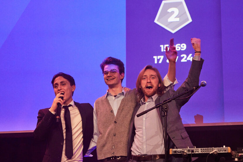 Vinnerne var meget fornøyde. (foto: Helge Brekke.) 