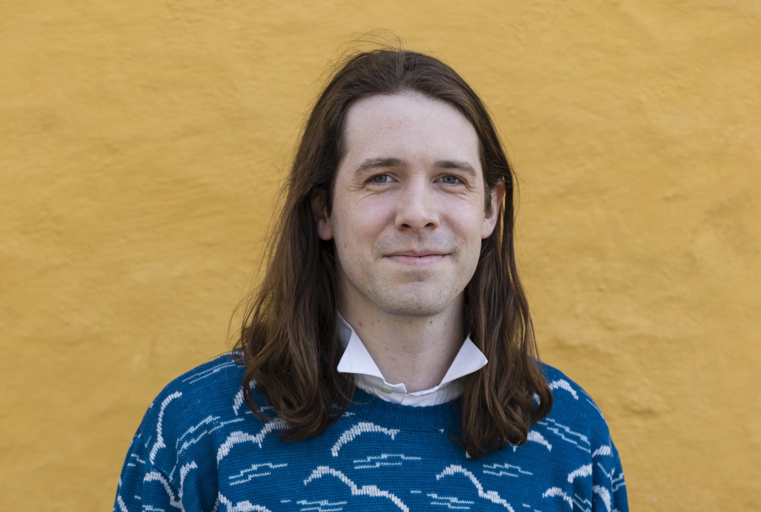 Styreleder for Billedkunstnerne i Oslo, Sebastian Makonnen Kjølaas. (Foto: Foto: Adrian Bugge/Presse.)