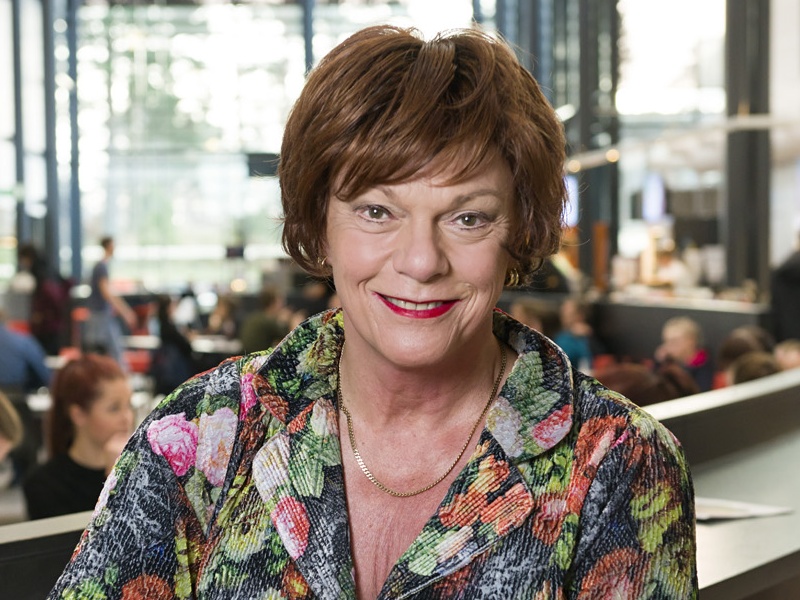 Esben Esther Pirelli Benestad autorisasjon lege trans