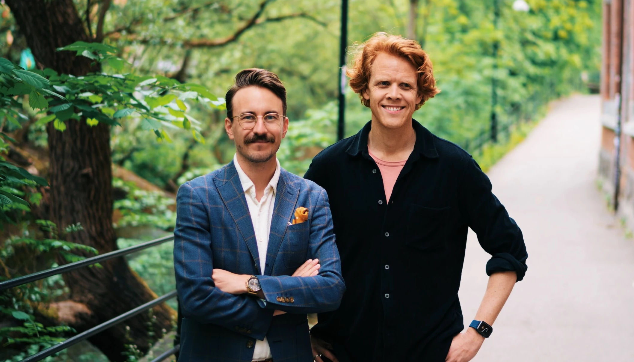 Tidligere taleskriver i Kulturdepartementet, Simon Stjern (t.v.), ble hanket inn til designbyrået Bleed. Her sammen med daglig leder Christoffer Nøkleby. De har tjent godt på navnet Kulturdirektoratet. (Foto: Bleed.)