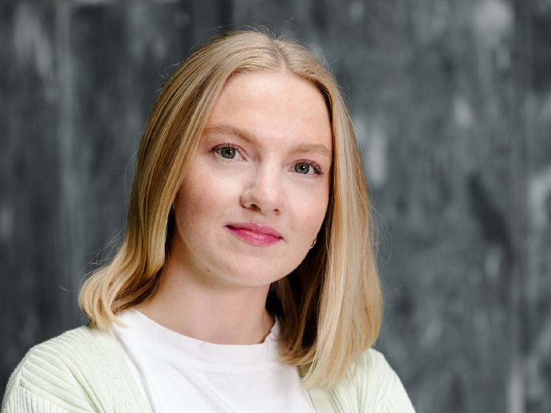 Prosjektleder i Balansekunst Victoria Øverby Steinland. (Foto: Sara Abraham.)