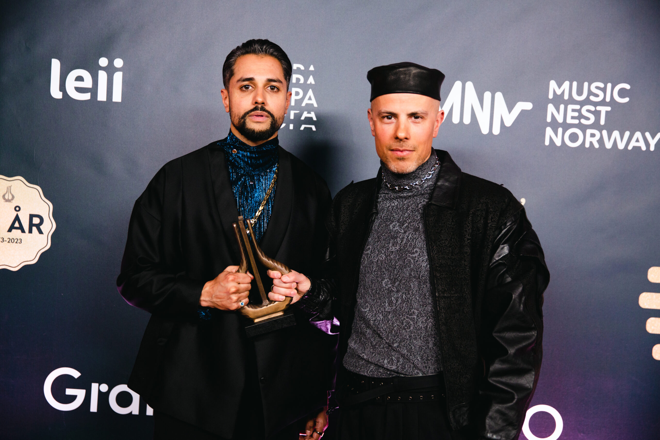 Chirag og Magdi i Karpe stakk av med historiske seks priser. (Foto: Aurora Henni Krogh.)