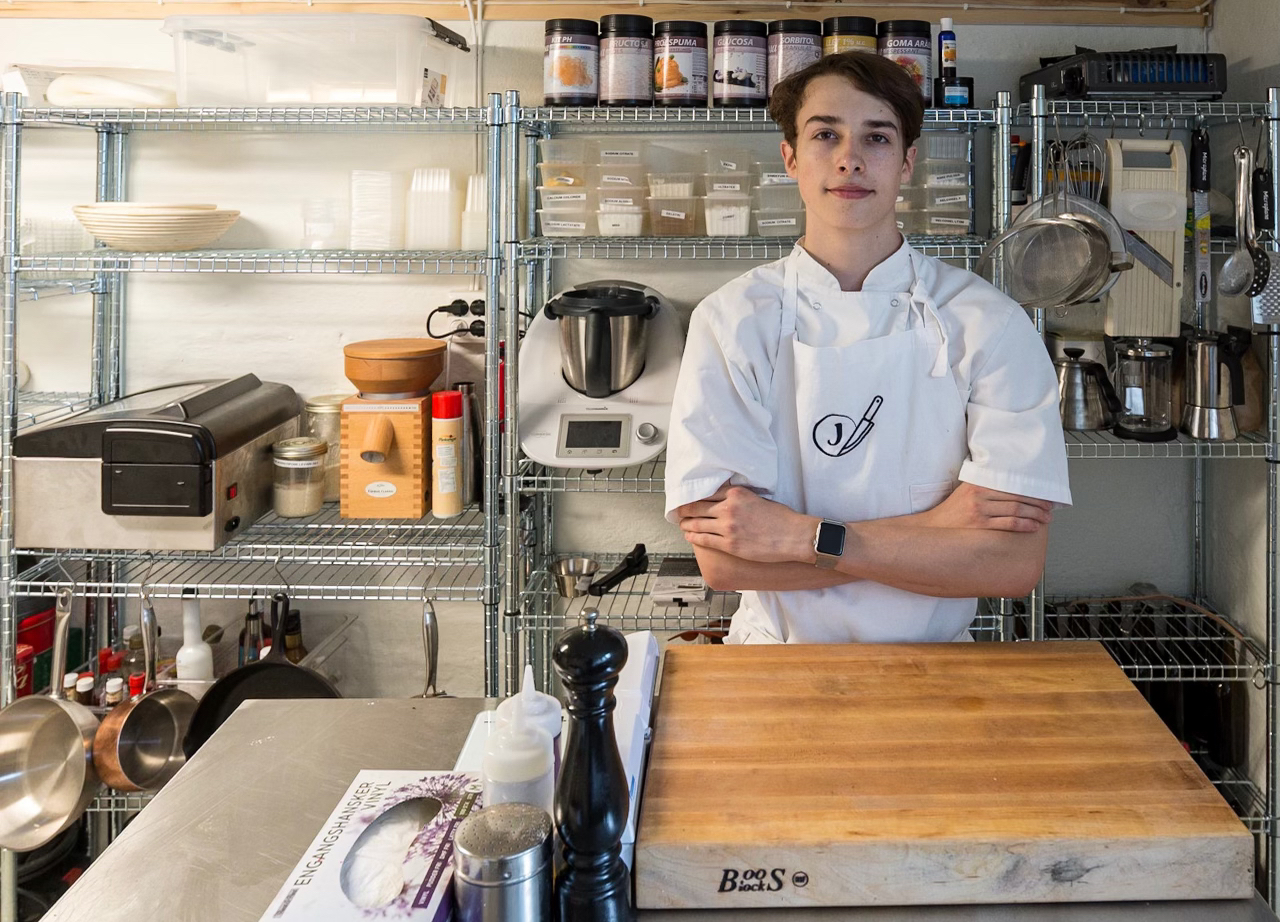 Kjøkkensjef på Bakkekroen, Justin Klungsøyr. (Foto: Presse.)