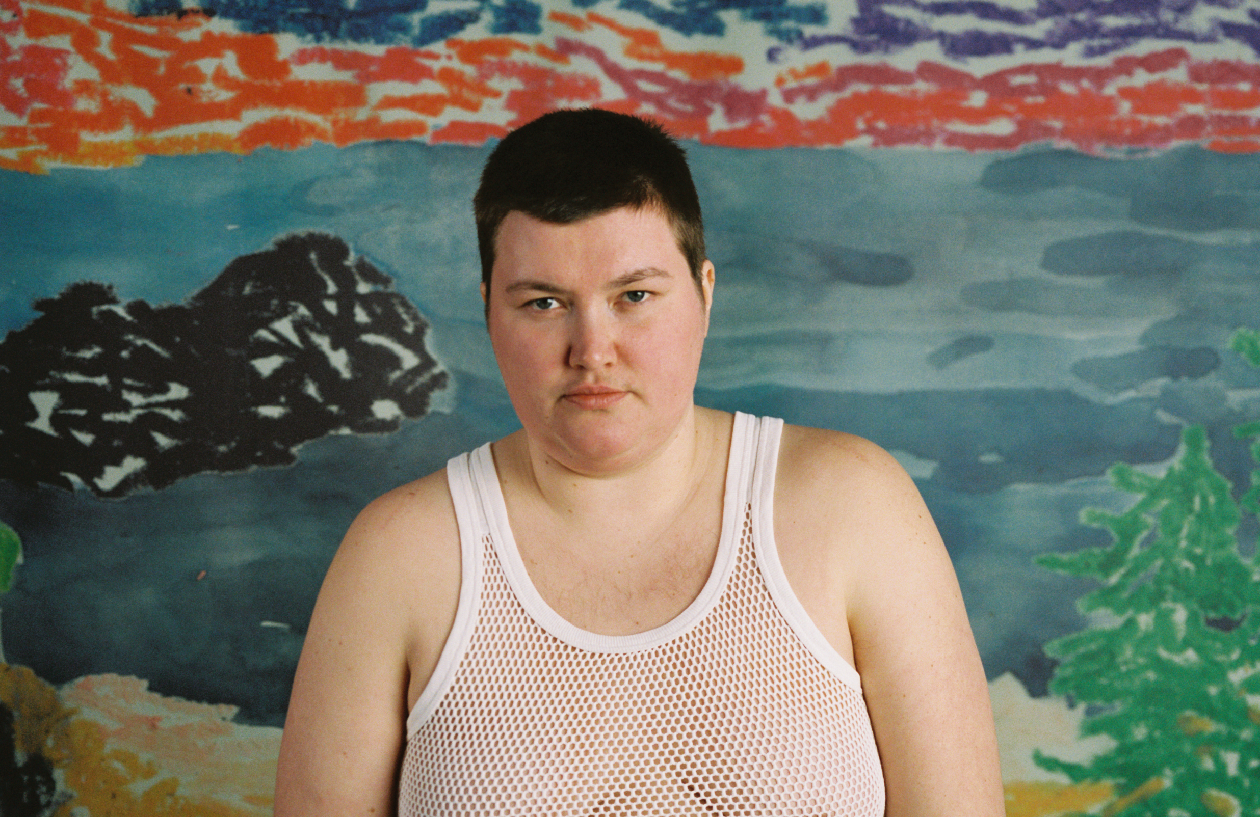 Kunstner Marin Håskjold vil, sammen med kunstner Christa Barlinn Korvald, åpne en ny møteplass for skeive (Foto: Marin Håskjold.)