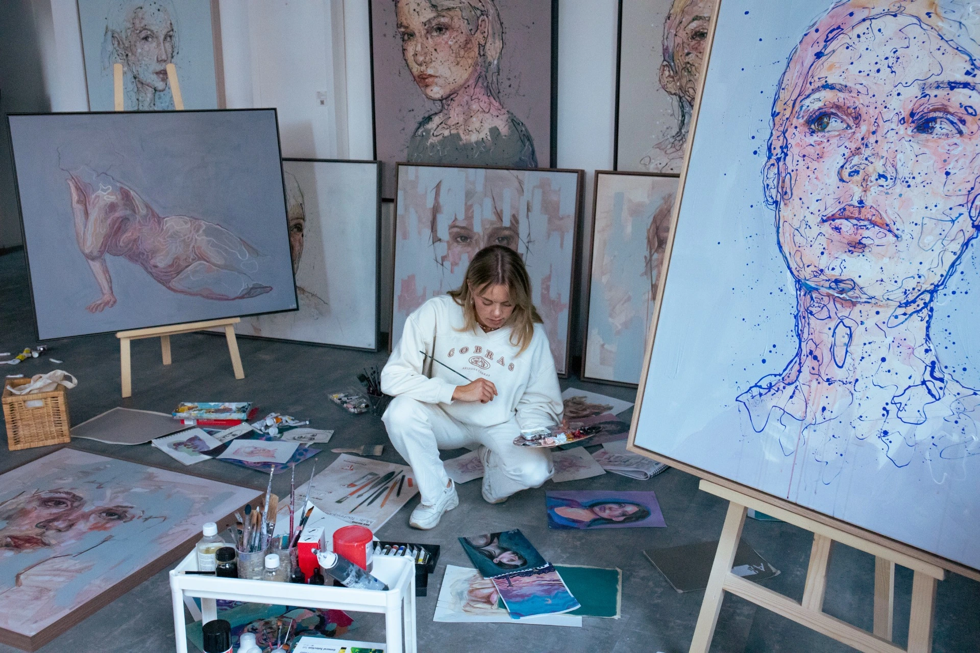 Kunstner Lea Alstad. (Foto: Thea Leonora.)