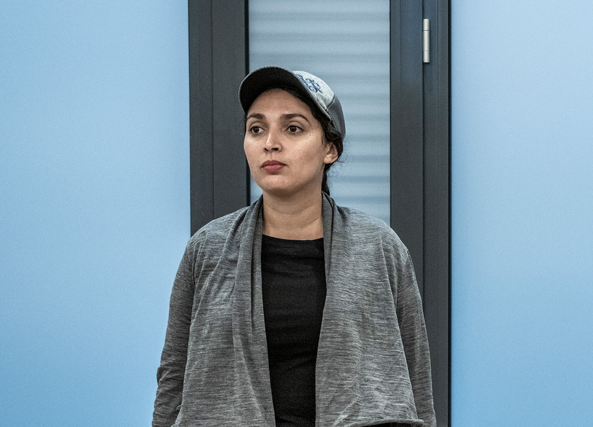 Kunstner og nå medlem i Høstutstillingens jury, Hanan Benammar. (Foto: Ole Berg-Rusten/NTB/POOL.)