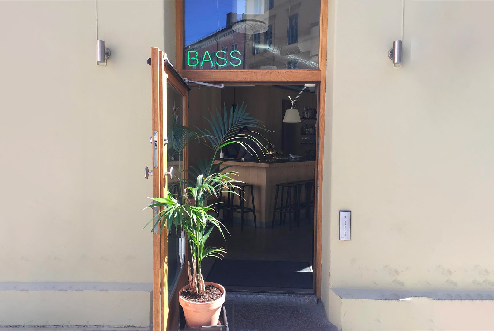 Bass på Grünerløkka forsvinner. Flott gjort AS er konkurs. (Skjermbilde: Instagram.) 2 3:2