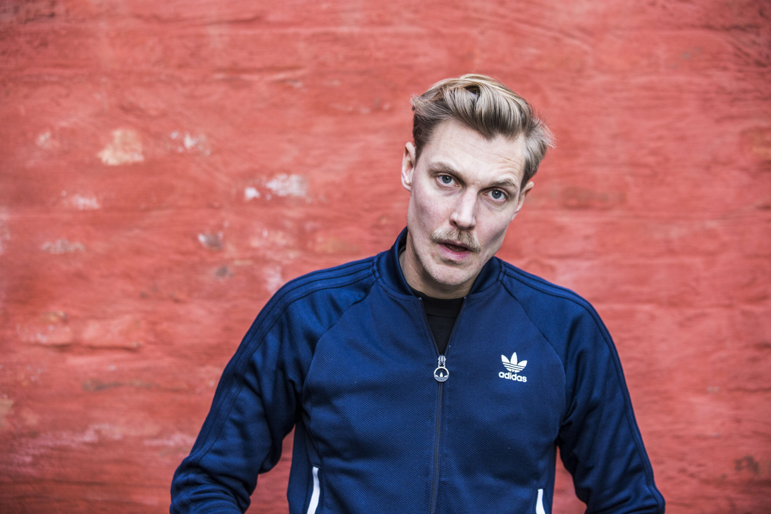 Scenekunstner Espen Klouman Høiner og 241 andre andre kollegere går ut mot Pahn og direktør Hege Knarvik Sande. (Foto: Mariam Butt/NTB.)