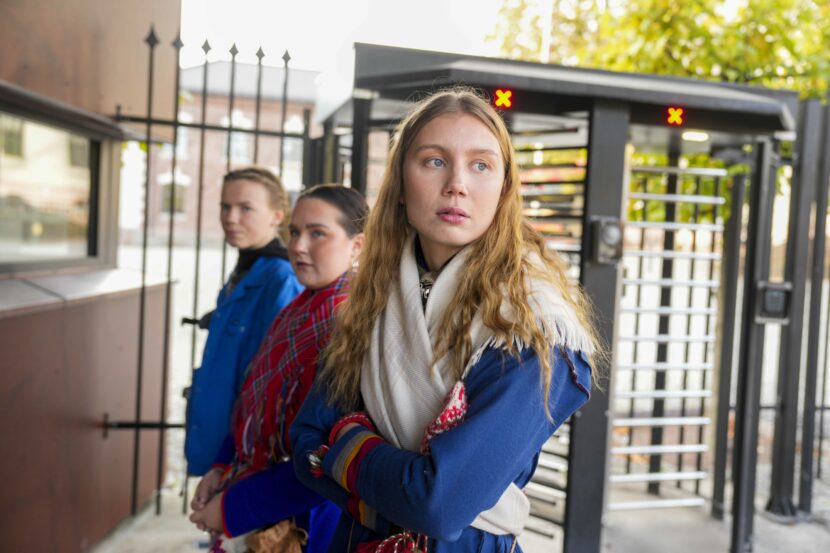 Talsperson for Fosen-aksjonen Ella Marie Hætta Isaksen før møtet med statsminister Jonas Gahr Støre tirsdag. Onsdag er det varslet nye aksjoner. (Foto: Javad Parsa/NTB.)