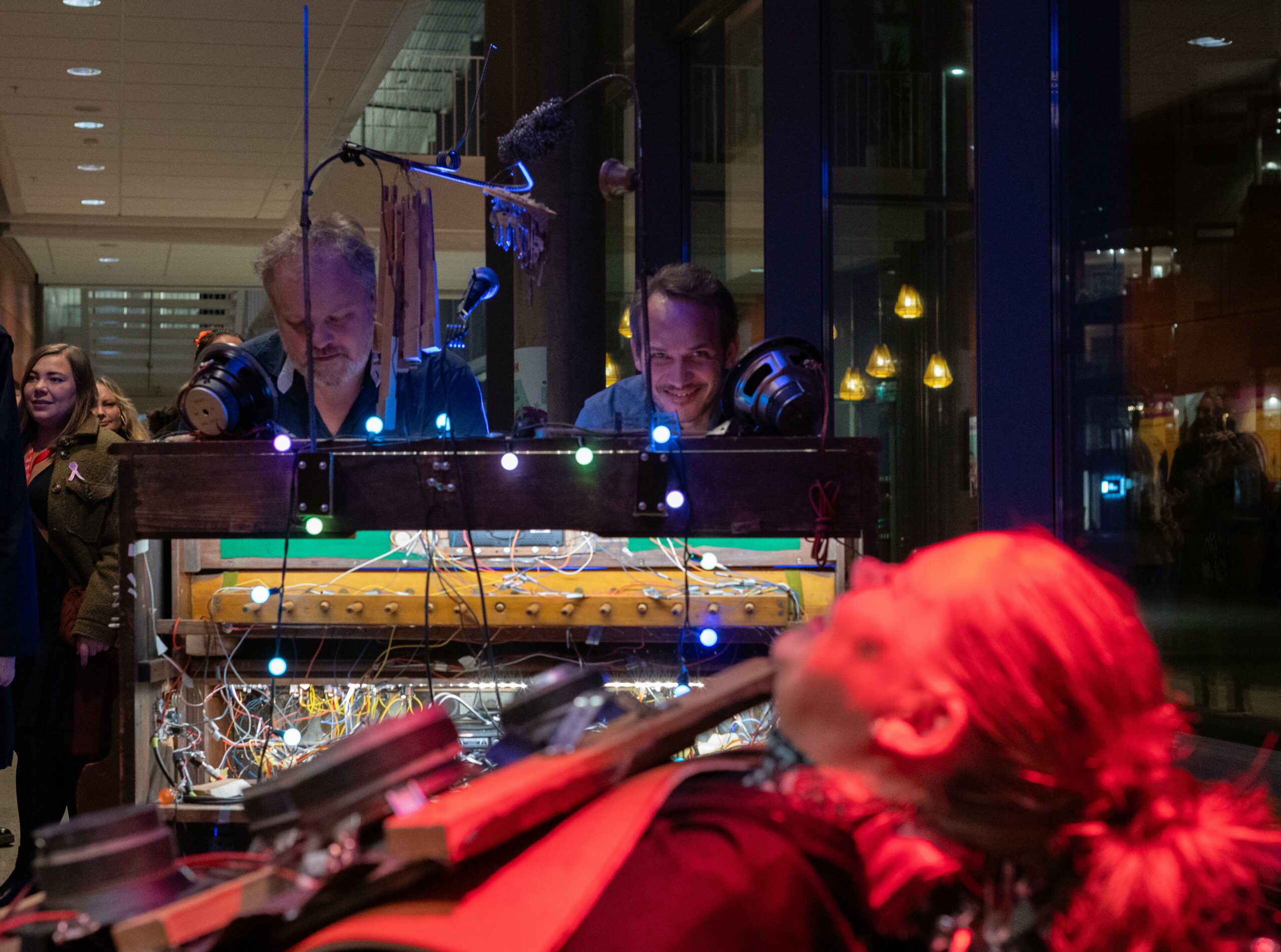 Morten Minothi Kristiansen (t.v) og Ulrik Ibsen Thorsrud (t.h) (Foto: Marte Glanville/Kulturtanken.)