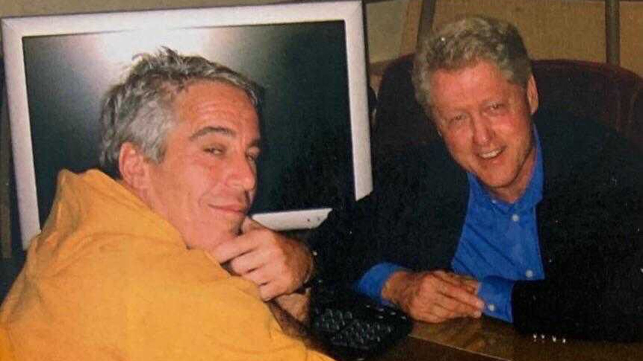 Epstein Clinton liste offentliggjøres søksmål Maxwell