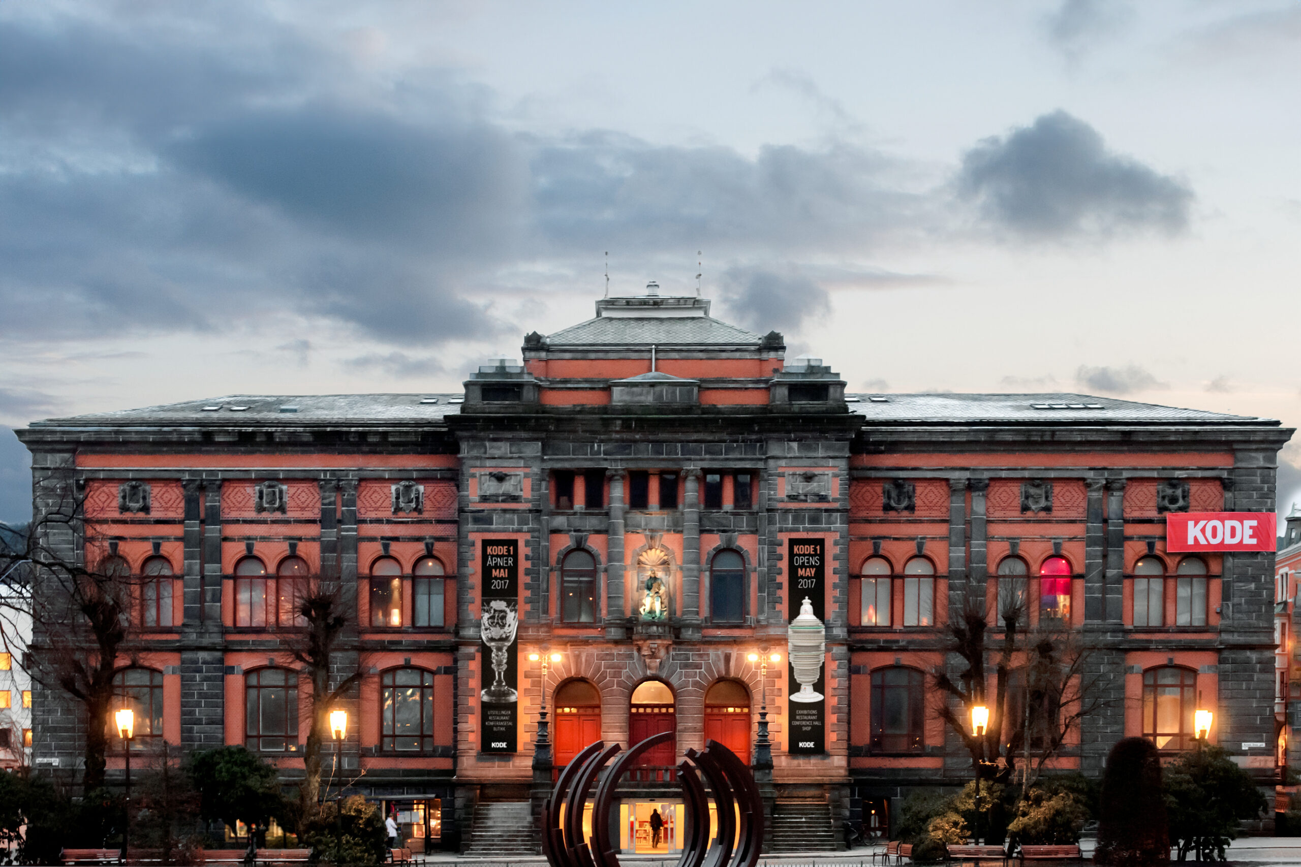 Eksteriør av bygget Kode 1, tidligere Permanenten. (Foto: Dag Fosse/Kode.) 2 3:2