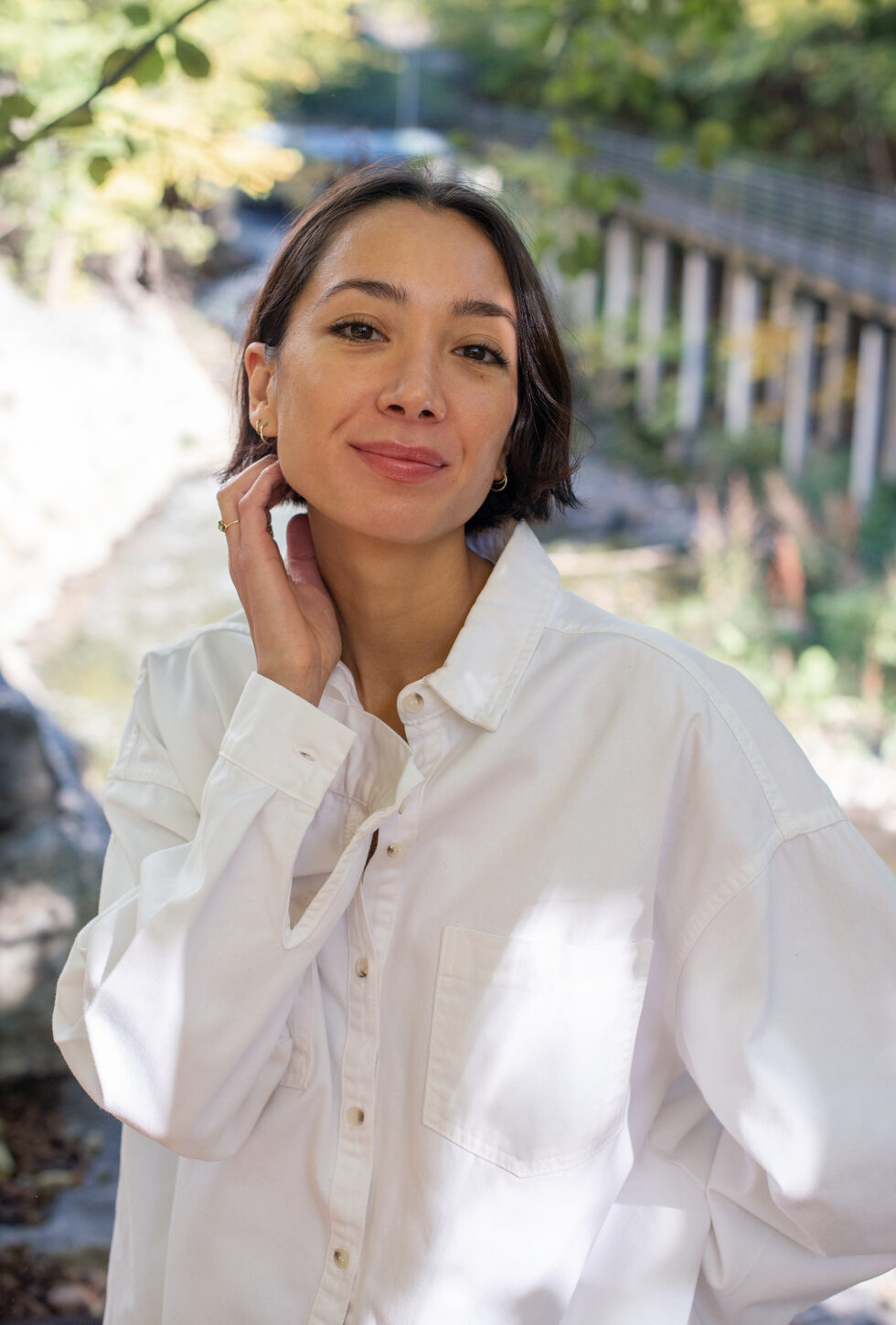 Monica Goksøyr (f. 1990) har gitt ut «Slemme jenter» på Aschehoug. (Foto: Oda Berby.)