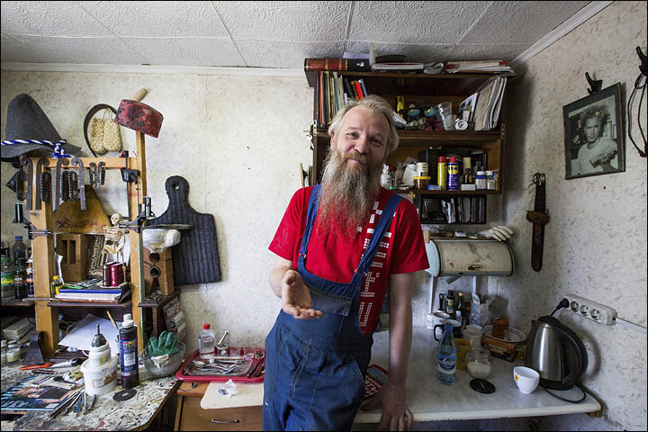 Den russiske kunstneren Vasily Slonov. (Foto: Vera Salnitskaya via The Sibirian Times.)