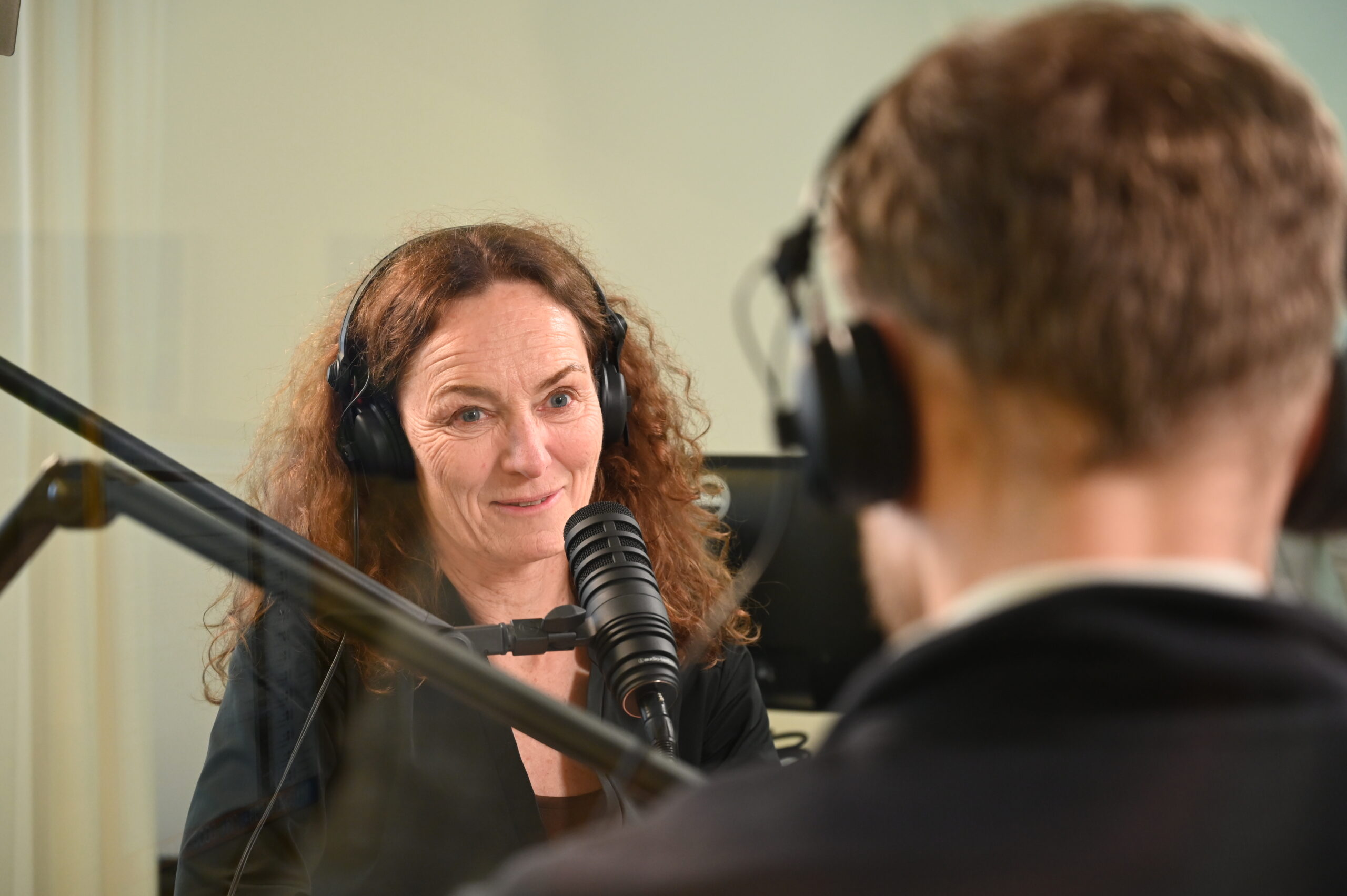 Camilla Stoltenberg hos Tande Tenketank med Mikkel Ihle Tande. (Foto: Danby Choi.)