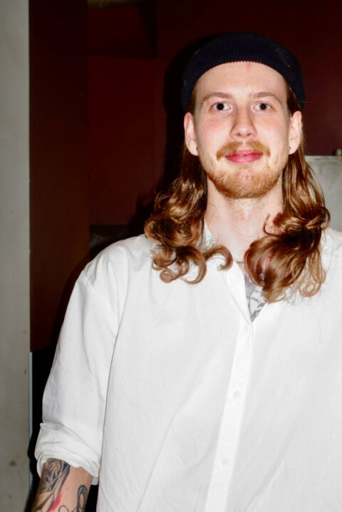 Kokk Oscar Ørskog på Liminal, på Torshov i Oslo. (Foto: Johanna Holt Kleive.)