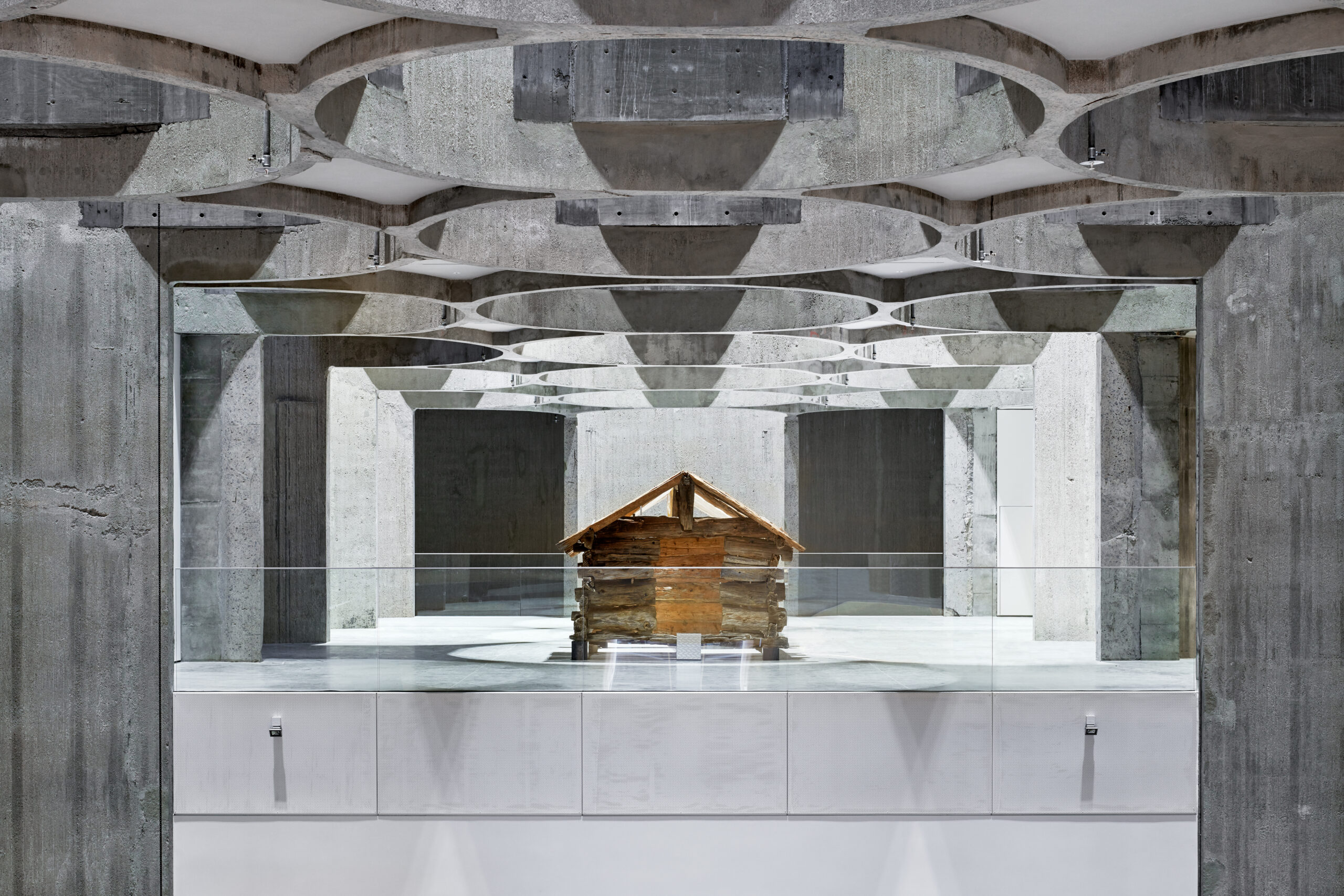 Marianne Heske, «Gjerdeløa», Kunstsilo. (Foto: Alan Williams.) 2 3:2