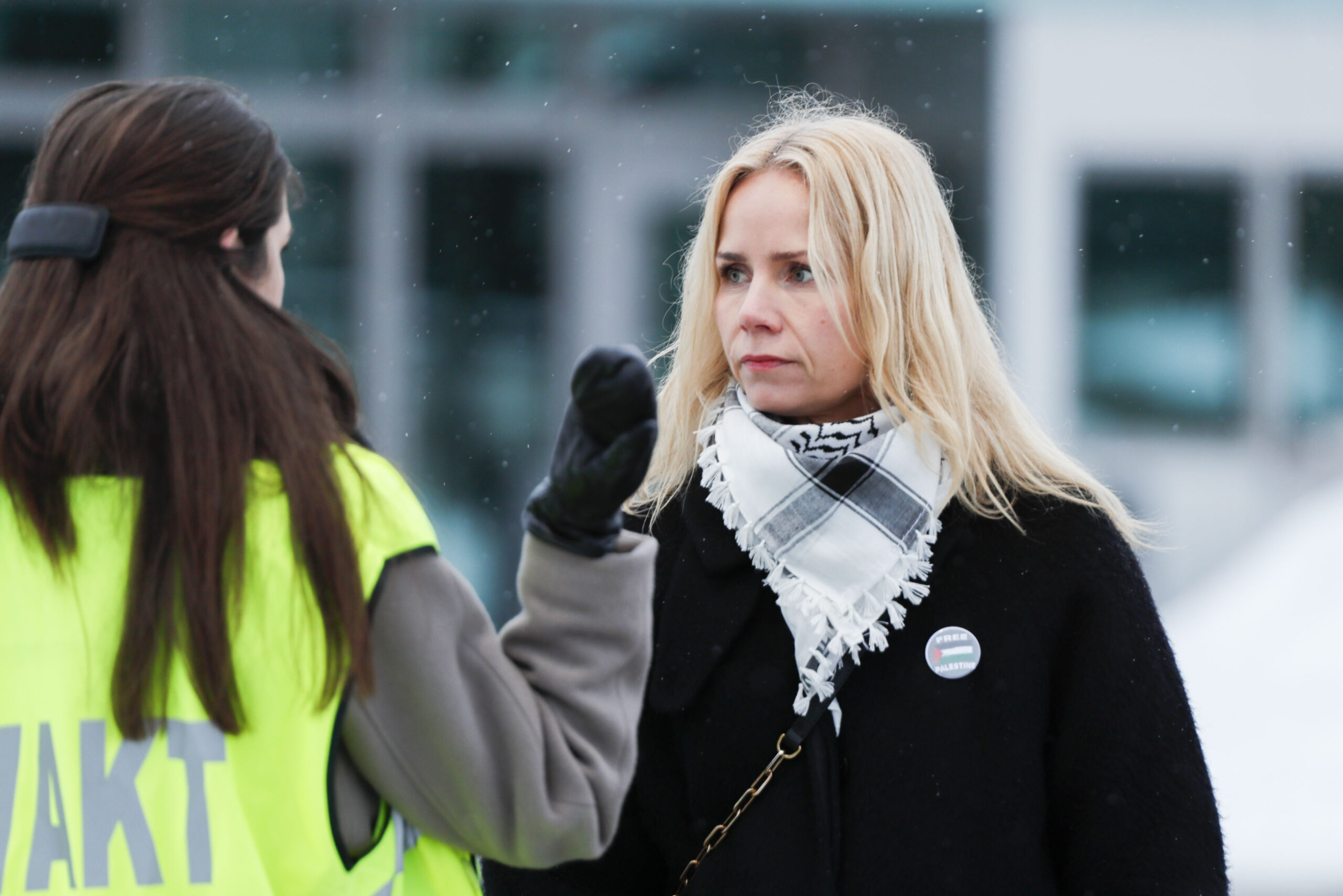 Charlotte Qvale i Aksjonsgruppa for Palestina etter die in-aksjon ved den amerikanske ambassaden. (Foto: Frederik Ringnes/NTB.
