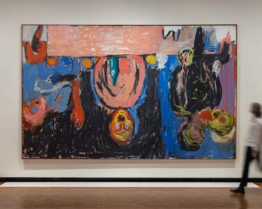 Hvis kunstkritikk reduseres til «jeg har aldri sett dette opp ned før, derfor er det fantastisk», er vi ikke akkurat på et intellektuelt toppnivå, skriver Eirik Botten Nicolaysen. (Foto: Ove Kvavik/Munch.)