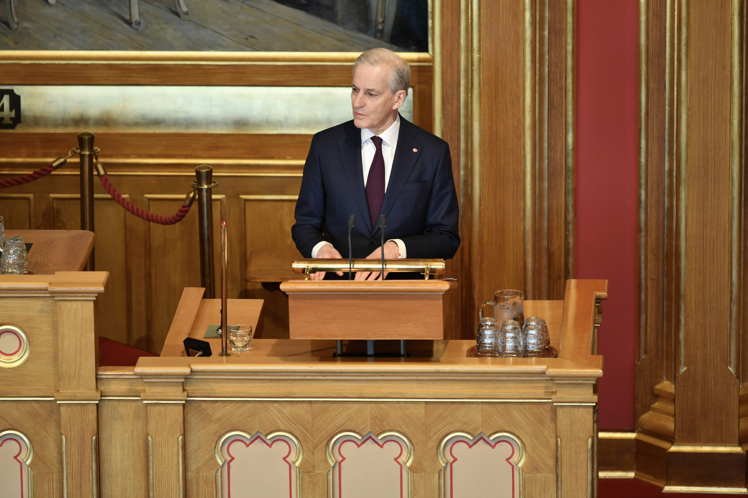 Statsminister Jonas Gahr Støre lovte i sin redegjørelse for Stortinget onsdag å støtte redaktørstyrte medier. (Foto: Rodrigo Freitas/NTB.)
