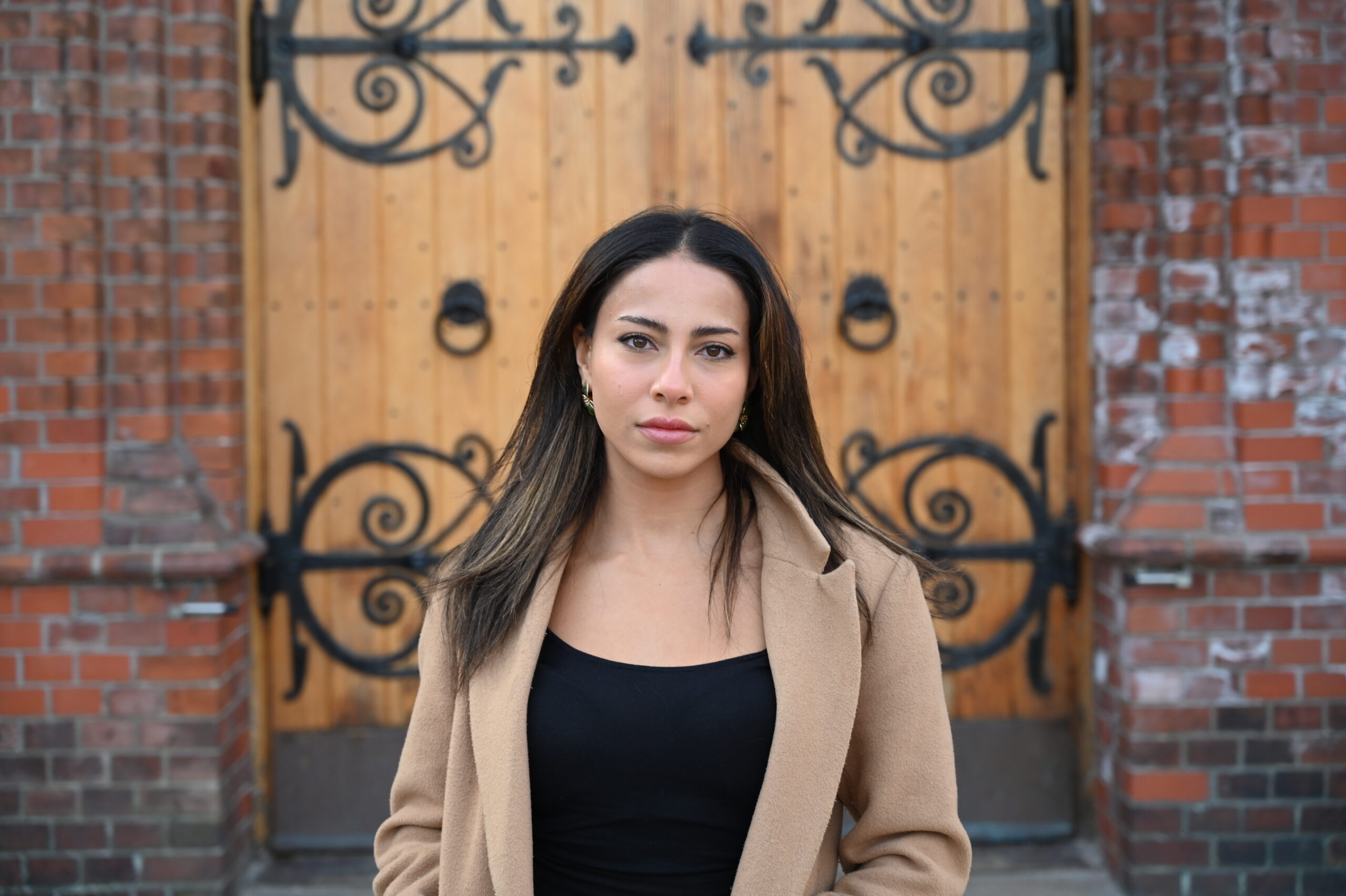 Rania Louhibi har sett seg lei av «gutta»-dominansen på høyresiden. På sikt ønsker hun lederverv i FRP. (Foto: Peter-André Hegg.)