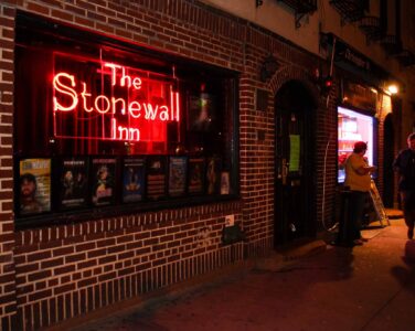 Stonewall Inn, pub, utested, homsebar, homofile, New York, New York City, Obama, Donald Trump, føderale, statlige, sletter slettet trans queer skeiv transfolk transpersoner monument nettsider nettsted