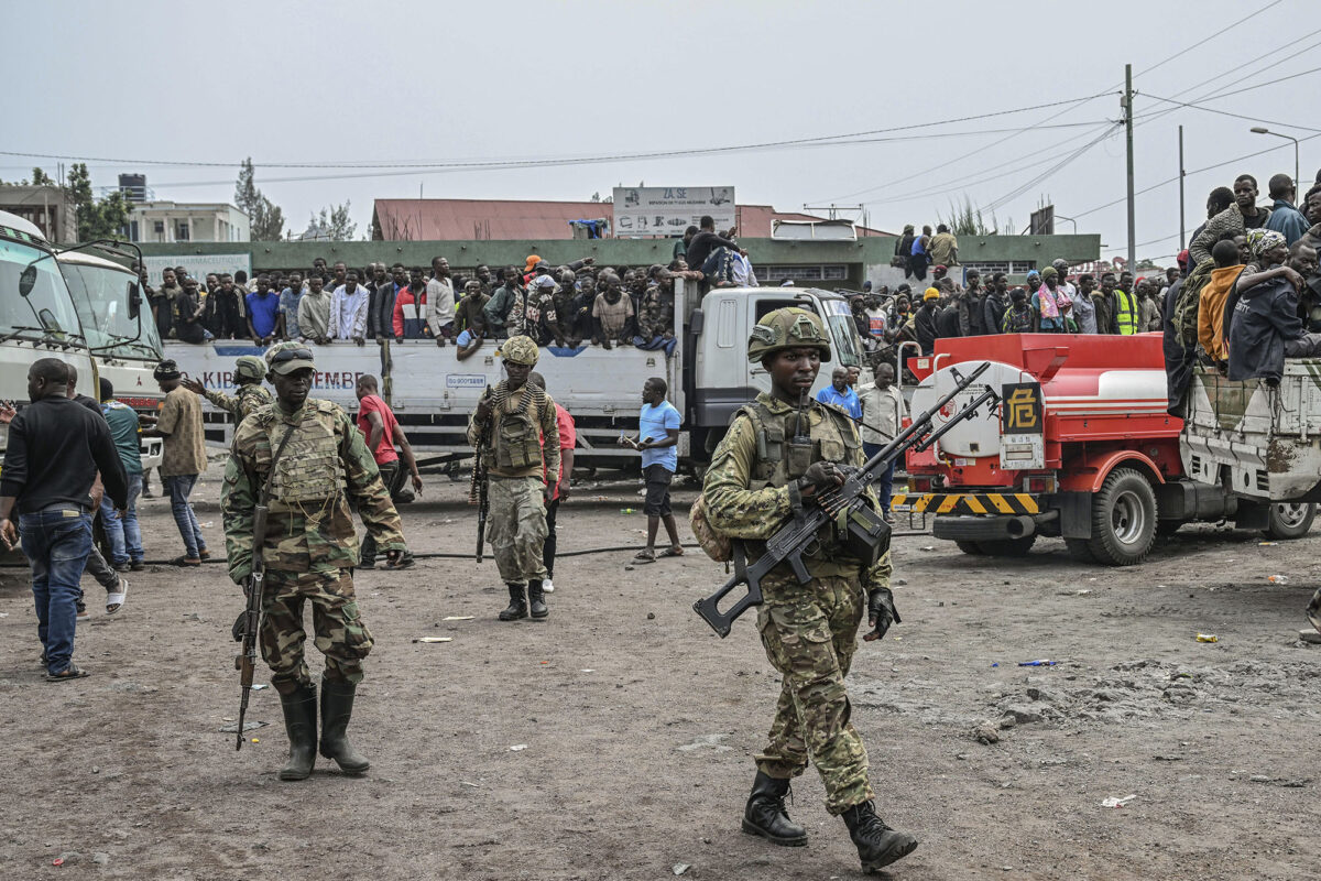 Nordmenn bryr seg fordi kongoleserne også har rett til et liv, men også fordi krigen indirekte kan kobles til oss og EU, skriver Irene Kinunda Afriyie. (Foto: Moses Sawasawa/AP/NTB.)